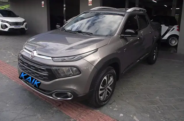 Carro Fiat Toro 2018 Volcano 2.0 diesel AT9 4x4