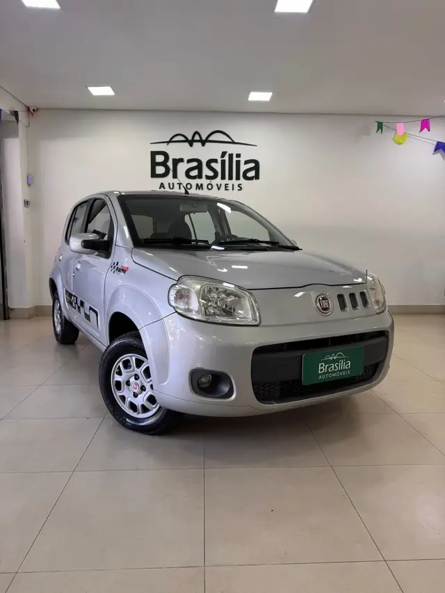 Carro Fiat Uno 2012 Vivace 1.0 8V (Flex) 4p