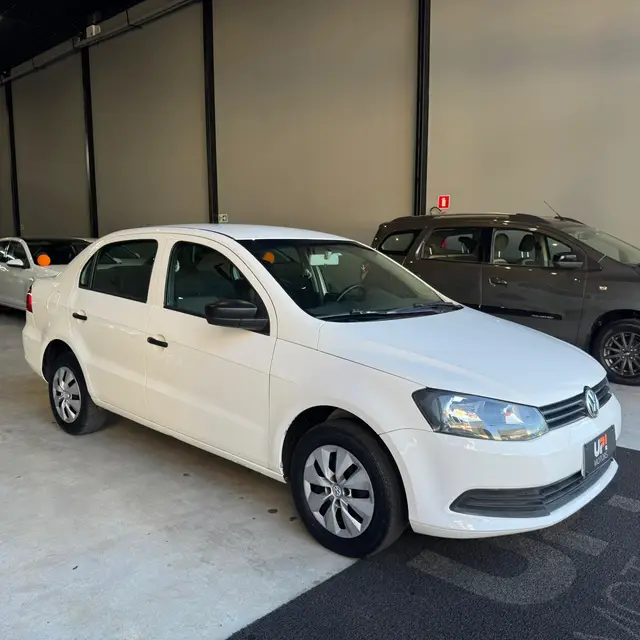 Carro Volkswagen Voyage 2014 1.6 VHT City (Flex)