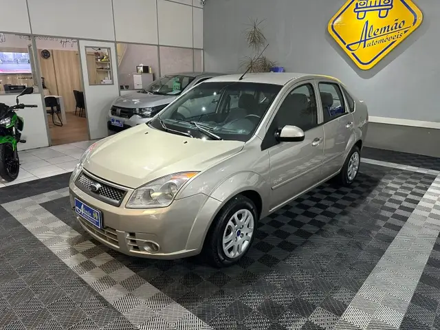Carro Ford Fiesta Sedan 2009 1.0 (Flex)