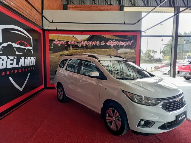 Carro Chevrolet Spin 2023 Premier 1.8 (Aut.)