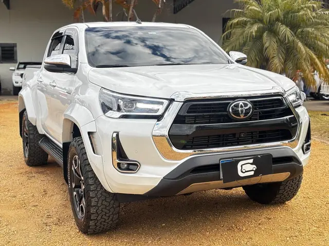 Carro Toyota Hilux Cabine Dupla 2024 SRX 4x4 2.8 Diesel