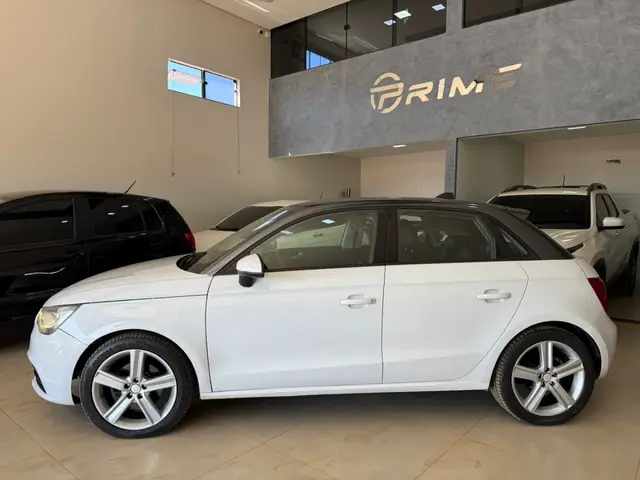 Carro Audi A1 2014 1.4 TFSI Sport S Tronic