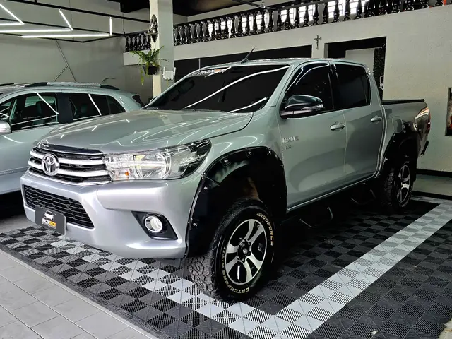Carro Toyota Hilux Cabine Dupla 2018 SR 4x2 2.7 16V/2.7 Flex Mec.