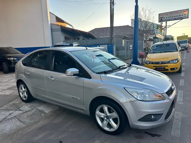 Carro Ford Focus Hatch 2012 GL 1.6 16V (Flex)