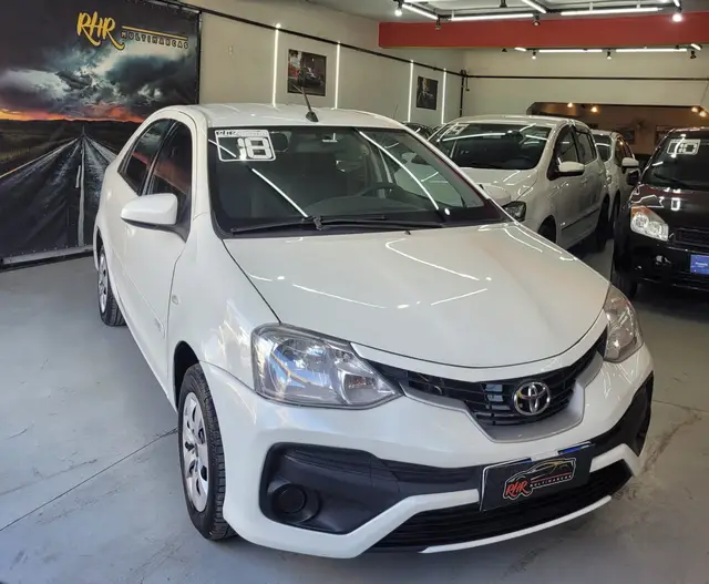 Carro Toyota Etios Sedan 2018 XS 1.5 (Aut) (Flex)