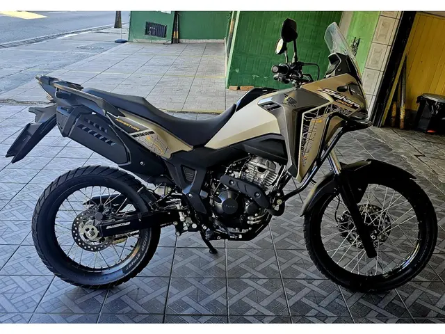 Moto Honda XRE Sahara 300 2025 Adventure