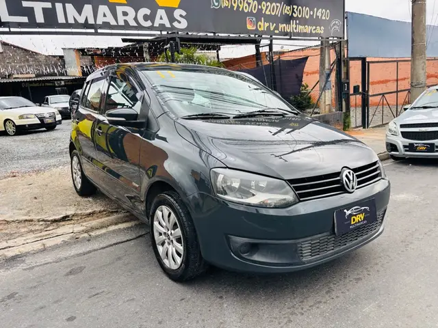 Carro Volkswagen Fox 2011 1.0 8V (Flex) 4p