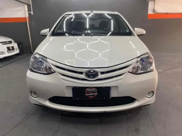 Carro Toyota Etios Sedan 2017 XS 1.5 (Aut) (Flex)