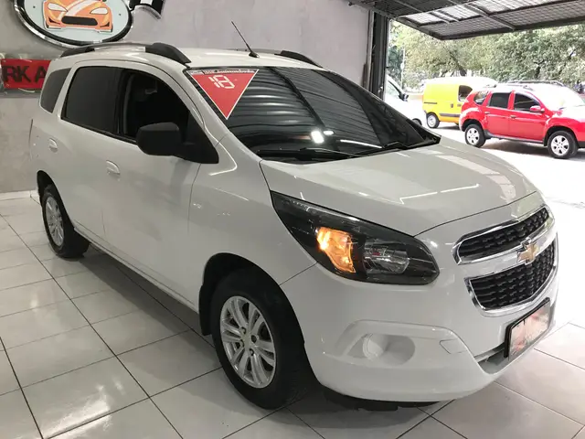 Carro Chevrolet Spin 2018 LT 5S 1.8 (Flex)