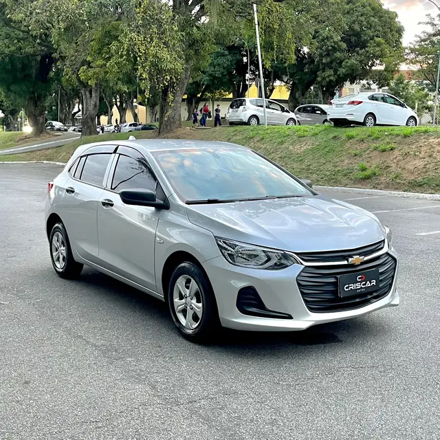 Carro Chevrolet Onix 2023 1.0