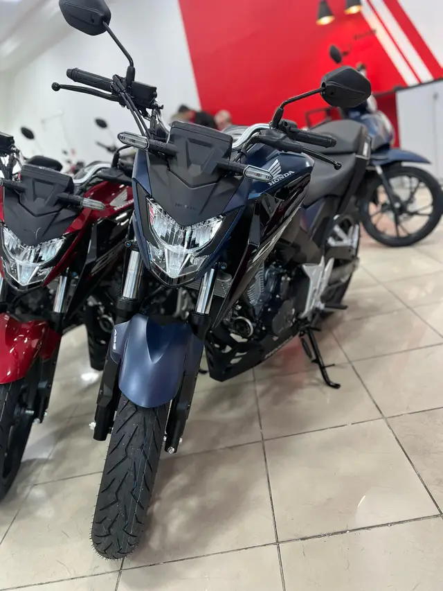 Moto Honda CB 300F Twister 2025 (ABS)