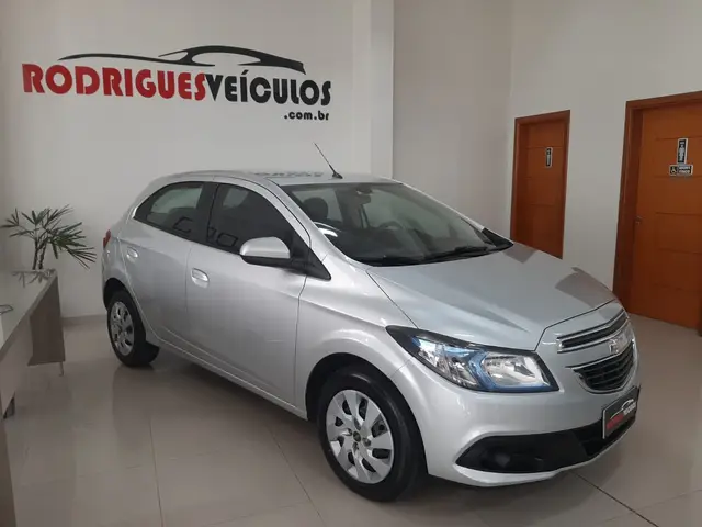 Carro Chevrolet Onix 2016 1.4 LT SPE/4