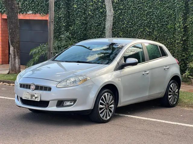Carro Fiat Bravo 2011 Essence 1.8 16V (Flex)