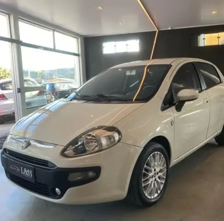 Carro Fiat Punto 2013 Essence 1.6 16V (Flex)