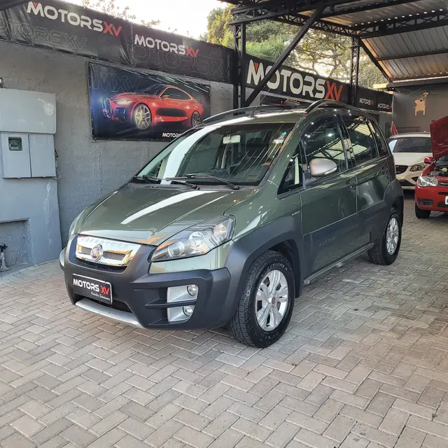 Carro Fiat Idea 2013 Adventure 1.8 16V Dualogic (Flex)