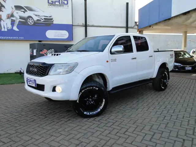 Carro Toyota Hilux Cabine Dupla 2014 Hilux 3.0 TDI 4x4 CD STD
