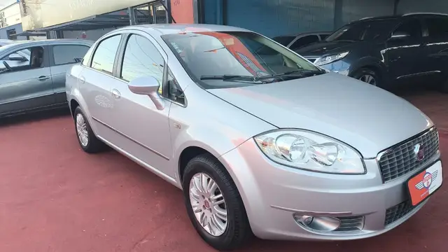 Carro Fiat Linea 2012 Essence 1.8 16V (Flex)