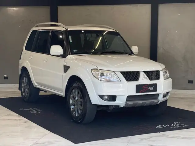 Carro Mitsubishi Pajero TR4 2014 2.0 16V 4x2 (Flex) (Aut)