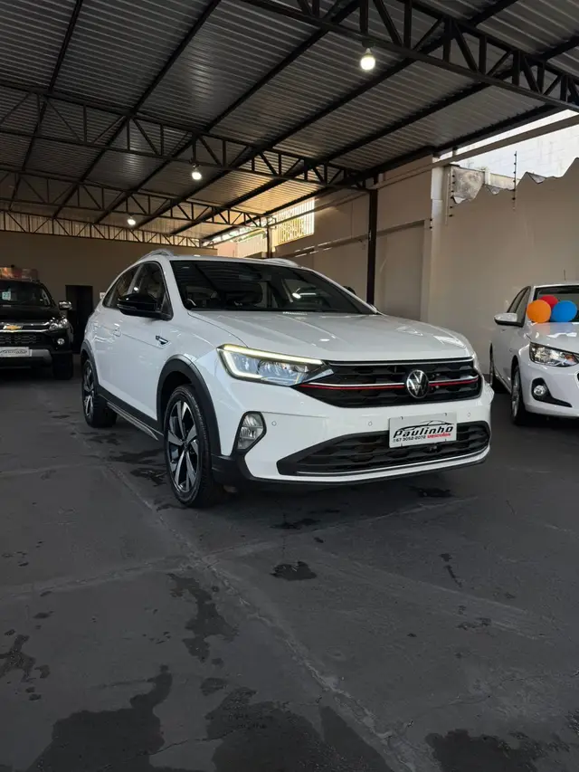 Carro Volkswagen Nivus 2024 Highline 200 TSI