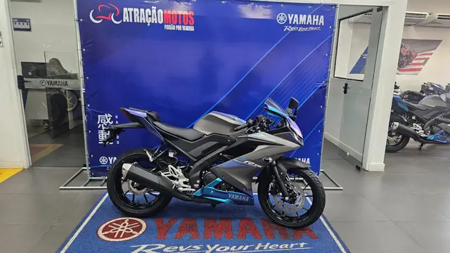Moto Yamaha YZF R15 2025 ABS