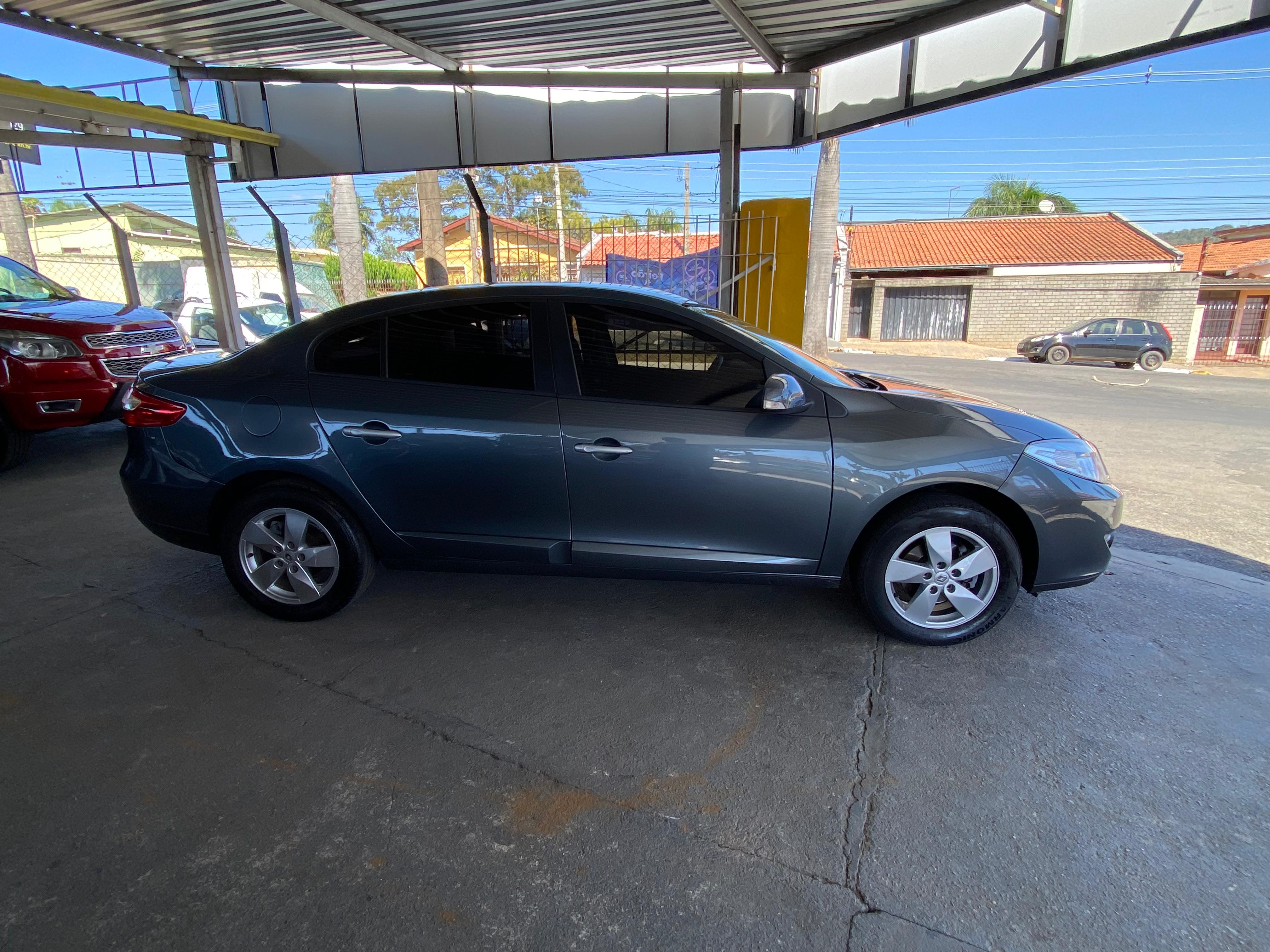 Renault Fluence 2.0 16V Dynamique (Flex)