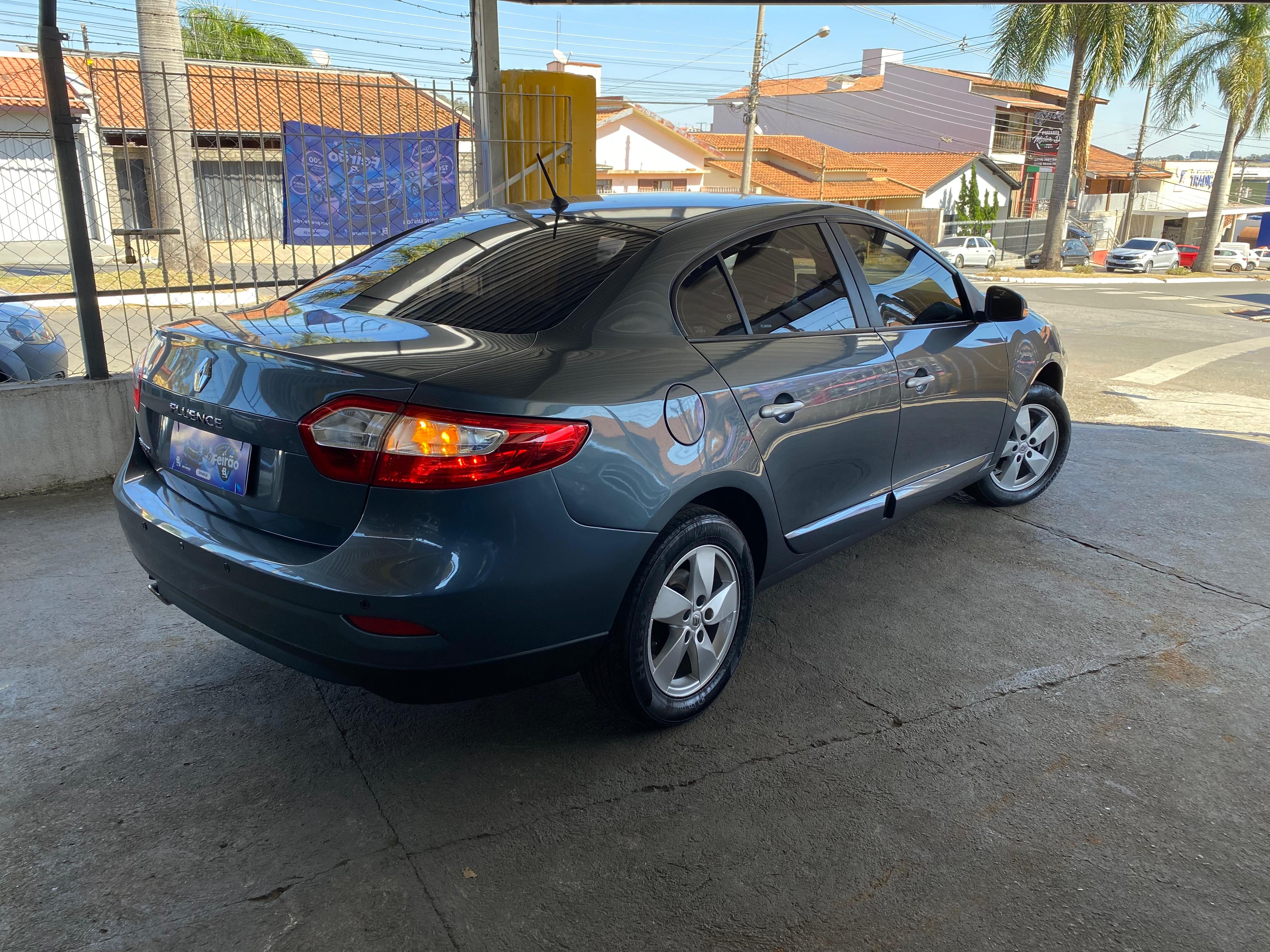 Renault Fluence 2.0 16V Dynamique (Flex)