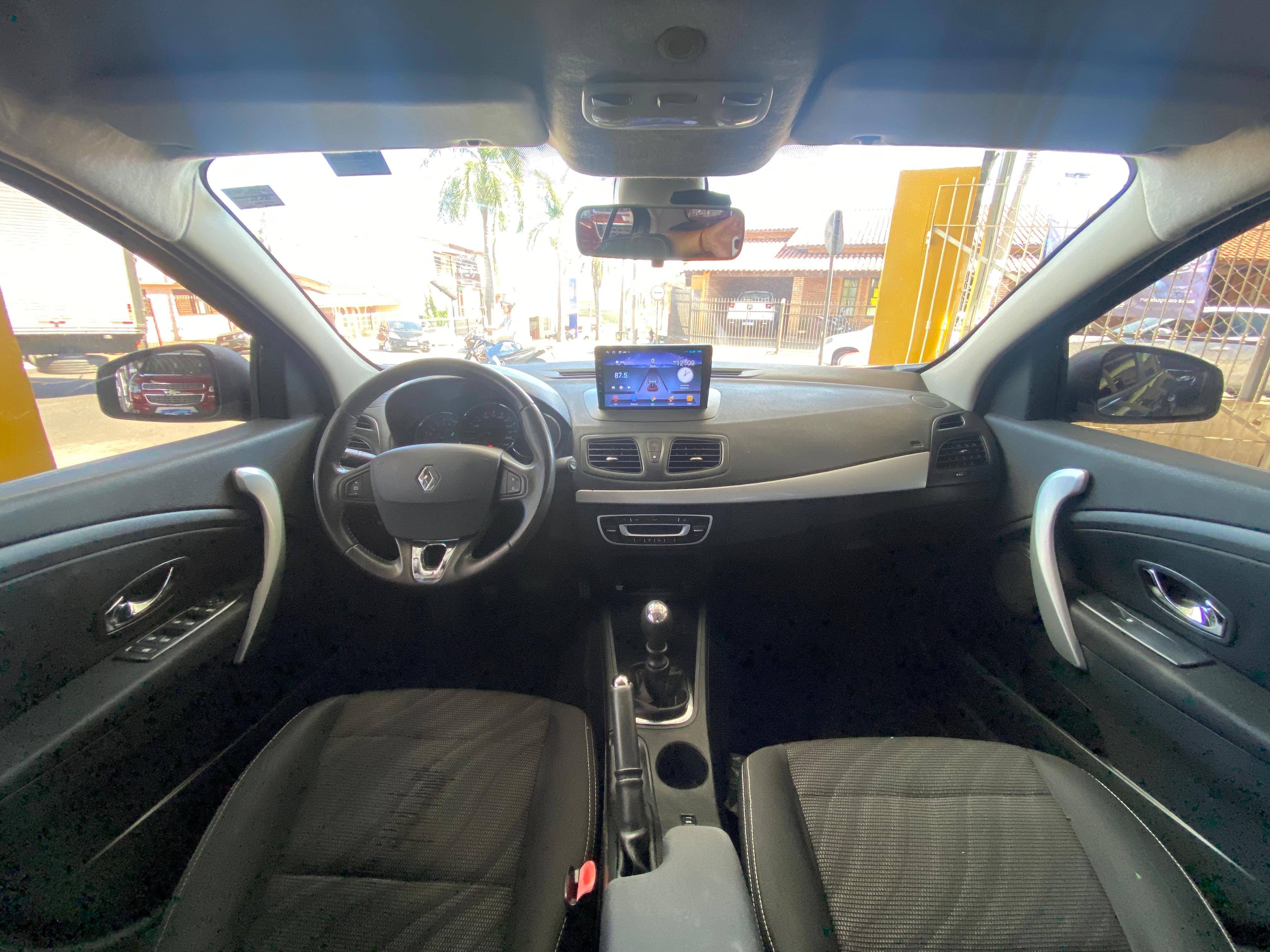 Renault Fluence 2.0 16V Dynamique (Flex)