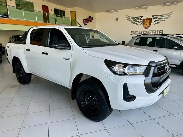 Carro Toyota Hilux Cabine Dupla 2024 STD Power Pack 4x4 2.8 Diesel