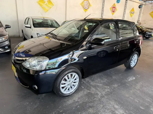 Carro Toyota Etios 2013 XLS 1.5 (Flex)