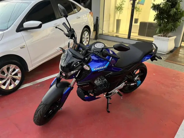 Moto Yamaha Fazer FZ15 2025 ABS Connected
