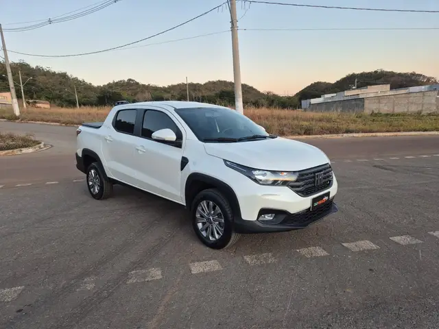 Carro Fiat Strada 2021 Freedom 1.3 CD (Flex)