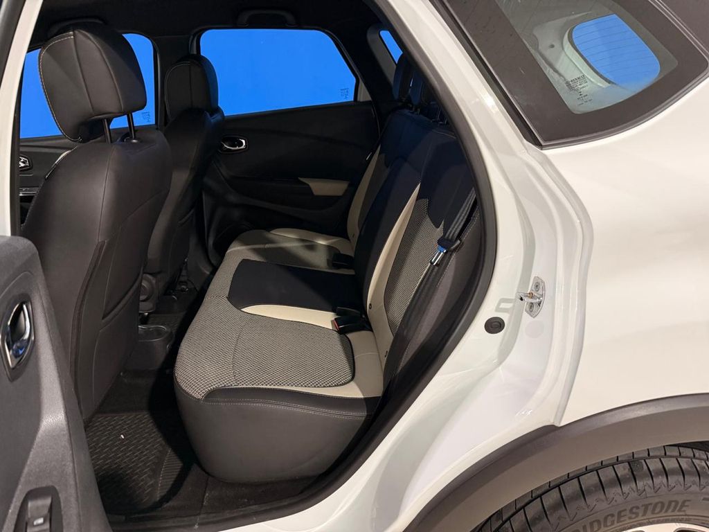 Captur Intense 1.6 16v SCe CVT (Flex)