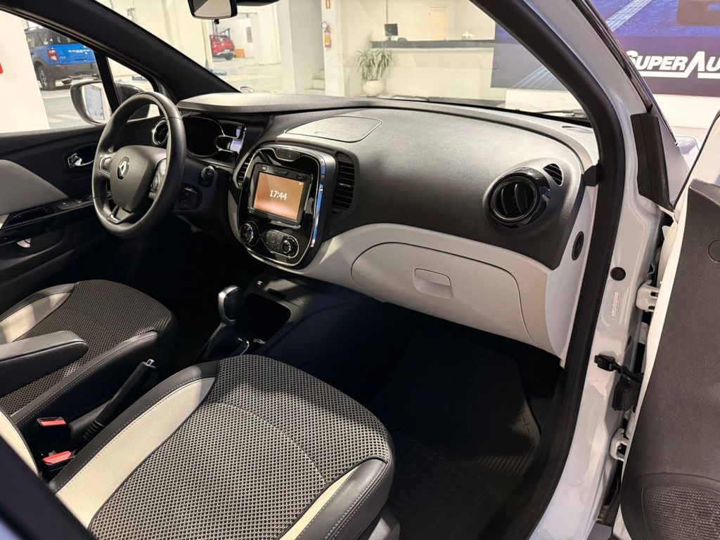 Captur Intense 1.6 16v SCe CVT (Flex)