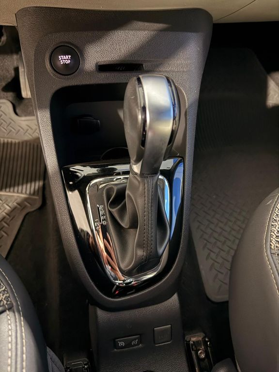 Captur Intense 1.6 16v SCe CVT (Flex)