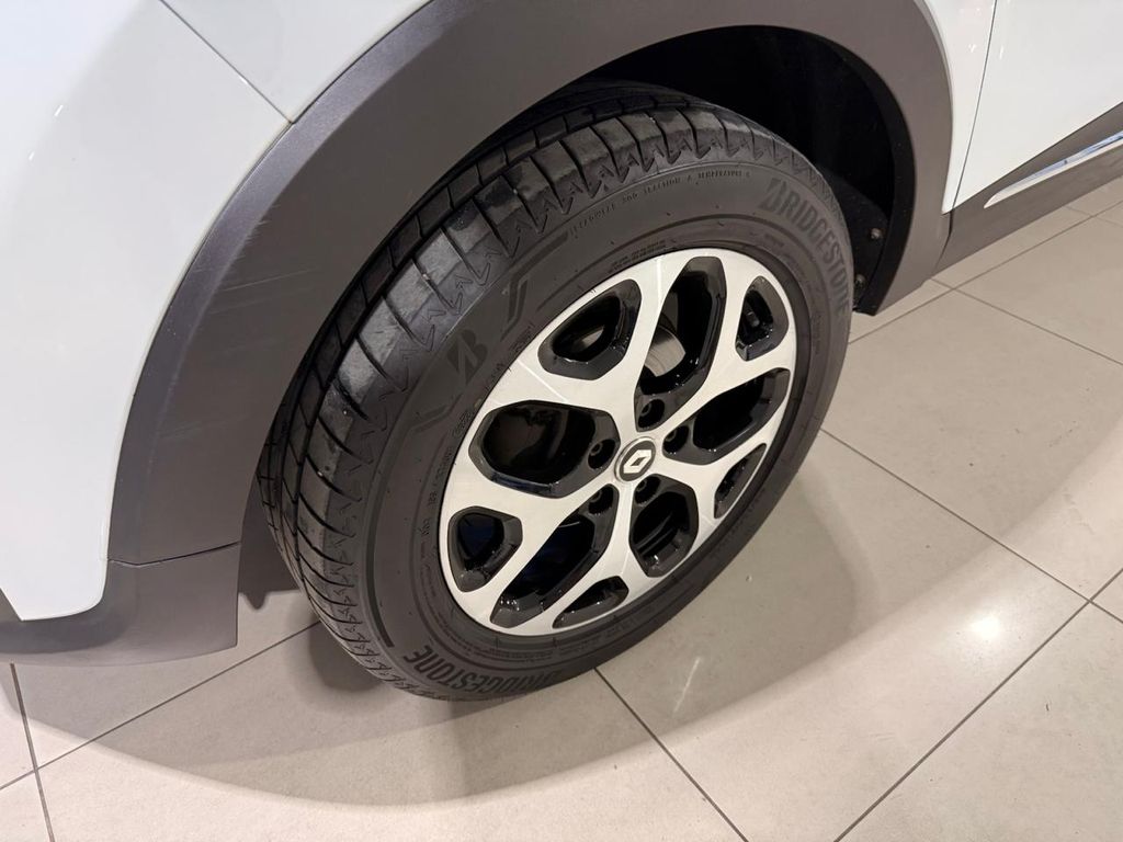 Captur Intense 1.6 16v SCe CVT (Flex)