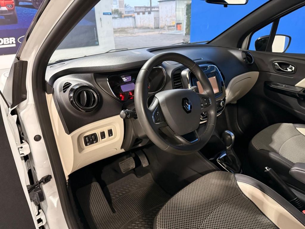 Captur Intense 1.6 16v SCe CVT (Flex)