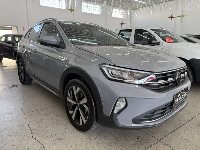 Carro Volkswagen Nivus 2023 Highline 200 TSI