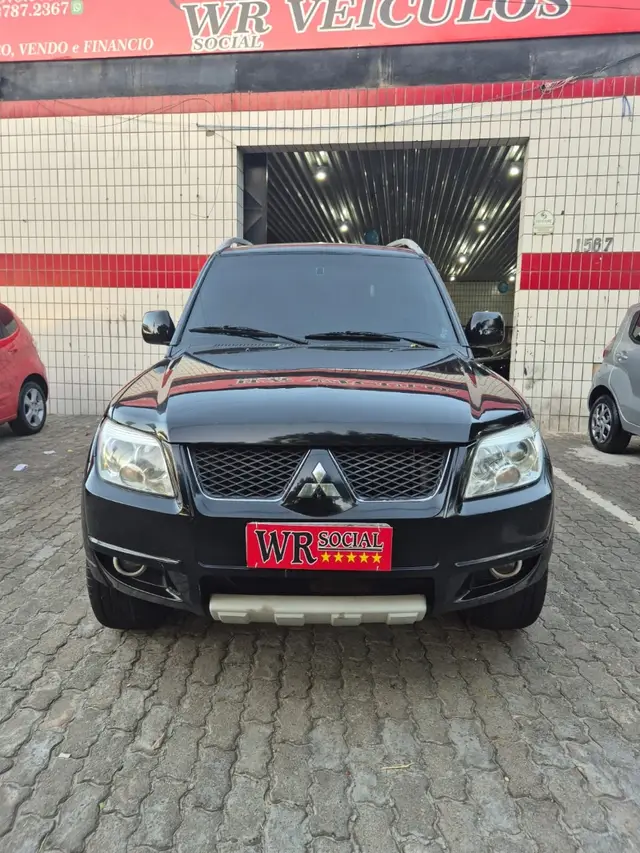 Carro Mitsubishi Pajero TR4 2012 2.0 16V 4X4 (Flex)