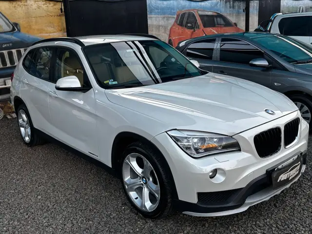 Carro BMW X1 2015 2.0 sDrive20i Activeflex