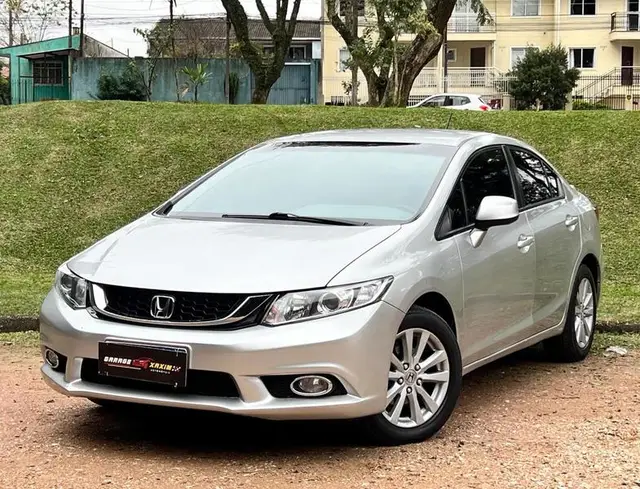 Carro Honda Civic 2013 New  LXS 1.8 16V i-VTEC (Flex)