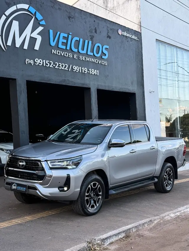 Carro Toyota Hilux Cabine Dupla 2021 SRX 2.8 TDI CD 4x4 (Aut)