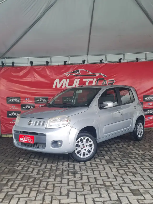 Carro Fiat Uno 2013 Vivace Italia 1.0 8V (Flex) 4p