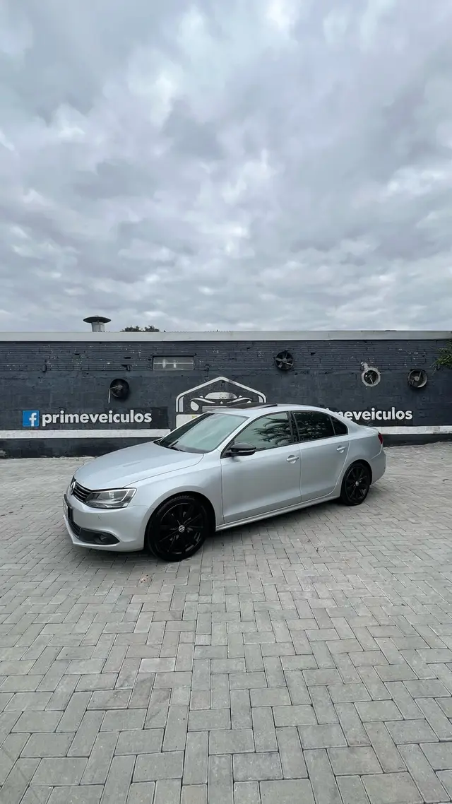 Carro Volkswagen Jetta 2012 2.0 Comfortline Tiptronic (Flex)