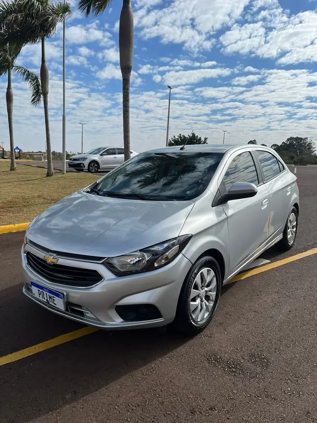 Carro Chevrolet Onix 2018 1.4 LT SPE/4 (Aut)
