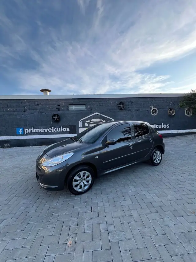 Carro Peugeot 207 2010 Hatch XR 1.4 8V (flex) 2p