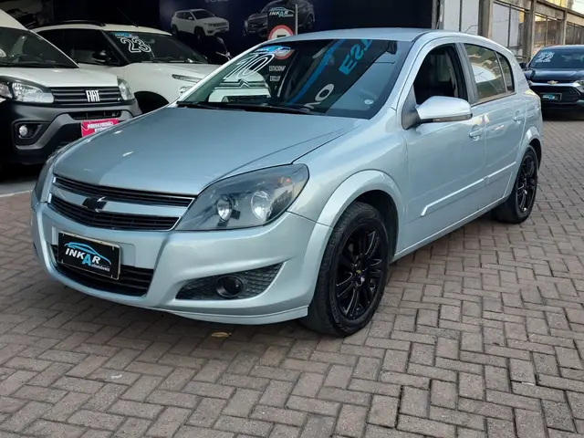 Carro Chevrolet Vectra GT 2010 2.0 8V (Flex)