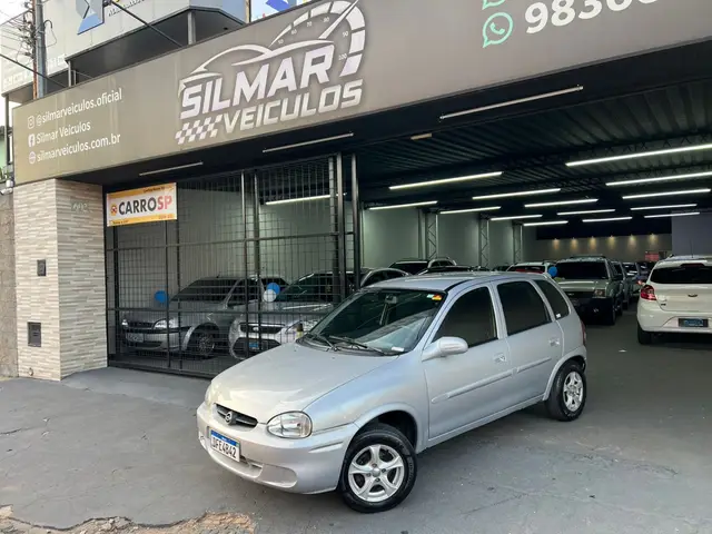 Carro Chevrolet Corsa Hatch 2001 Wind 1.0 MPFi 4p