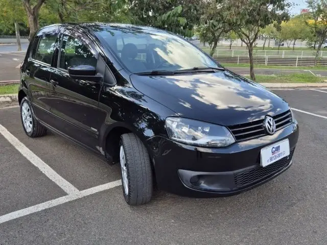 Carro Volkswagen Fox 2011 1.0 8V (Flex) 4p