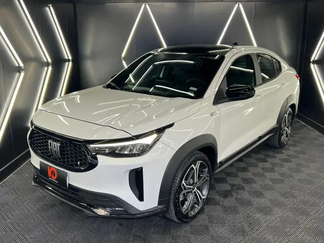 Carro Fiat Fastback 2023 Turbo 270 Limited Edition
